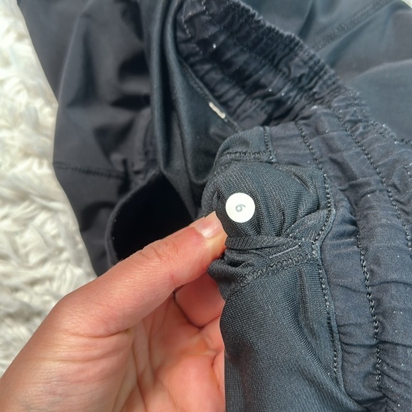 Lululemon Hotty Hot Short Black - Picture 4 of 7